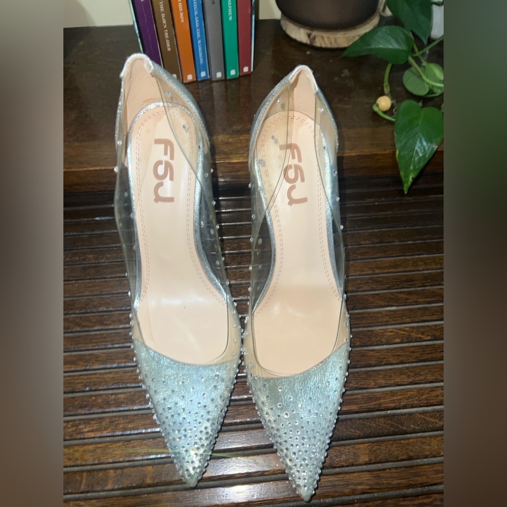 FSJ Women's Sparkling‎ Silver and Clear Heels